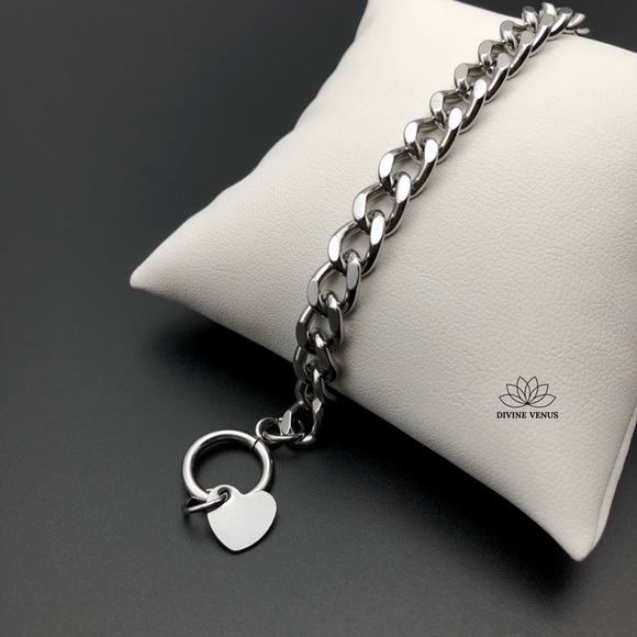 Toggle Clasp Curb Chain Bracelet | Stainless Steel - Picture 6 of 10